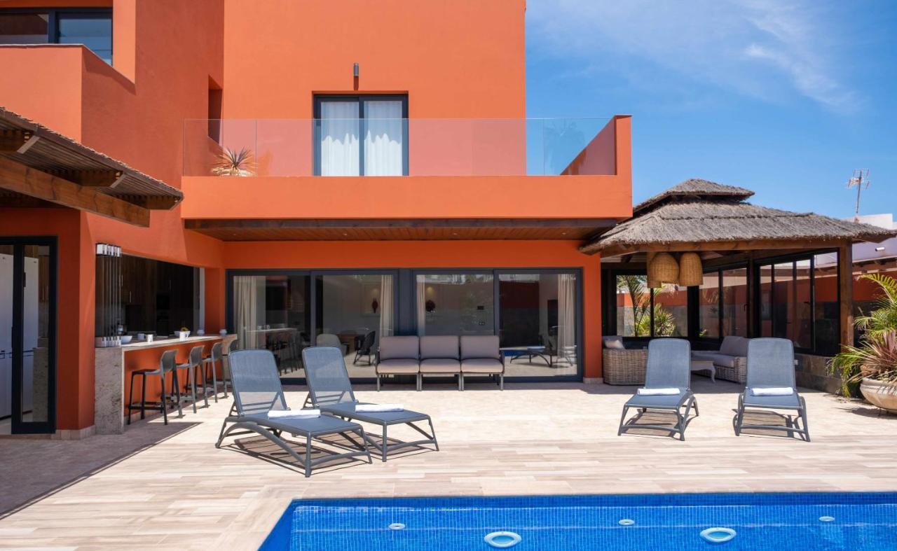 Villa Privada De Lujo Con Piscina Sabi Sabi Corralejo Exterior photo